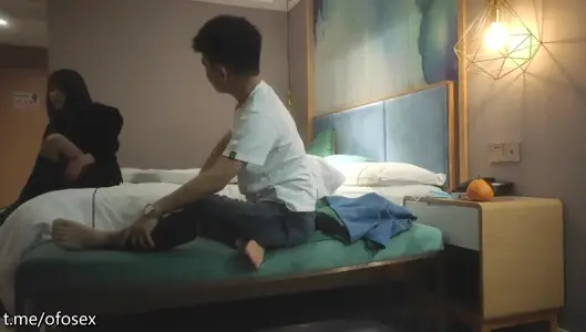 高端小模特，大圈高颜值，黑色网袜美腿，S型身材超棒，小哥尽情输出，搞得妹子瘫软