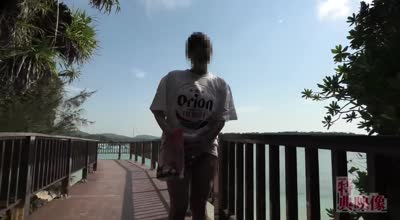 FC2PPV-4703507景点与公园海滩露出胸部阴部驾车中疯狂自慰实录