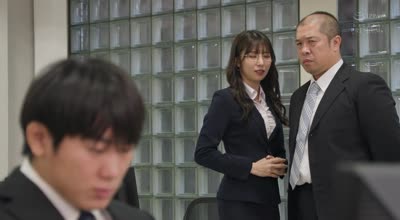 PRED-772 女上司のミスを全て肩代わりした部下の仆达とのいつでも、どこでも、肉便器契约。美尻ノーパンパンスト出勤アナル见せ中出し轮● 山岸あや花