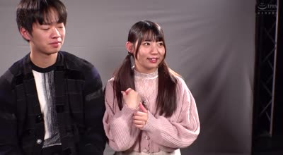 DVMM-254 一般男女モニタリングAV ラブラブカップル限定 影絵に挑戦！ドキドキ寝取られシルエットクイズ！4 布越しに彼氏に见られているのに女子大生がデカチンSEXで生中出し！