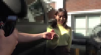 CAWD-829 监禁中出しキメセクに堕ちた売り出し中の巨乳女子●生 天羽りりか