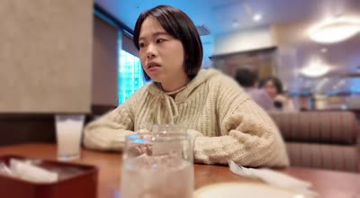 FC2PPV-4712202留学前用我的粗鸡巴让她潮吹