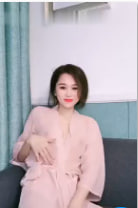 风骚美女寂寞难耐！家中自慰高潮直播实拍，私处特写大放送