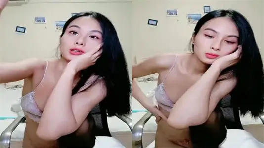 贫乳黑丝苗条痴女双洞齐开 左右开弓吞双棒3P狂欢